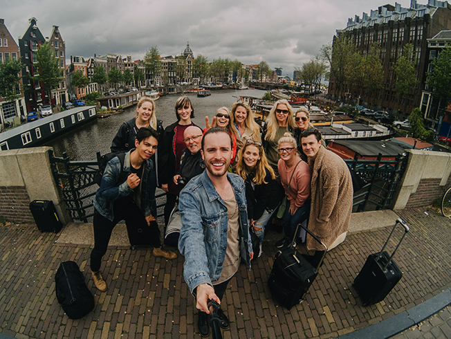 Туристы в Амстердаме